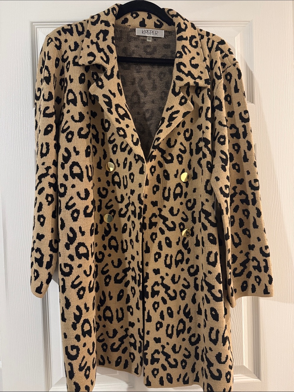 Kasper Leopard-Print Double-Breasted Trench Coat in Tan and Black